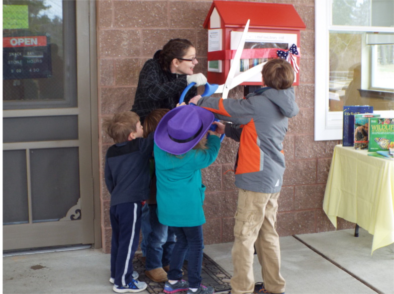 smallLFLRibbonCutting